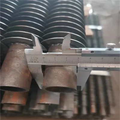 Tubs amb aletes en espiral DIN17175